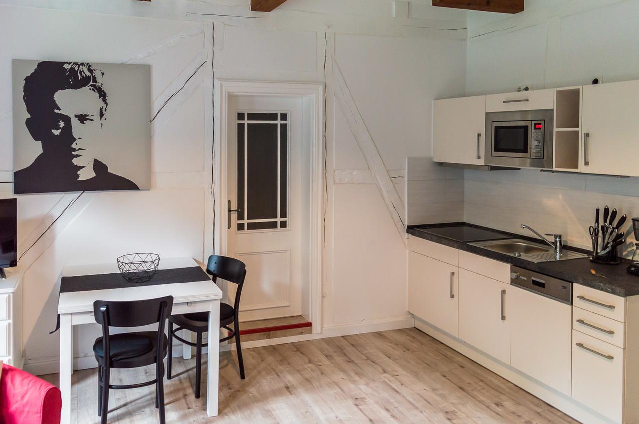 Gutshof Gross Behnkenhagen Apartment ภายนอก รูปภาพ