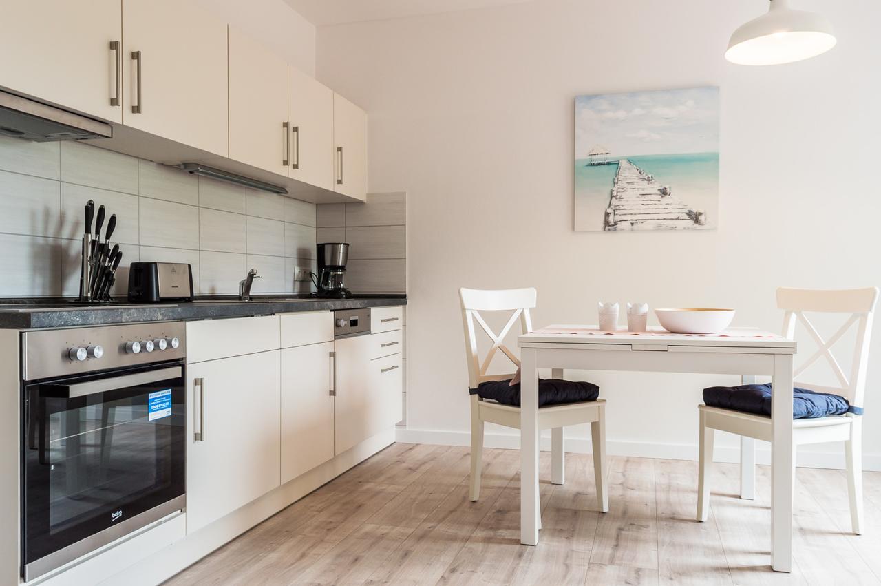 Gutshof Gross Behnkenhagen Apartment ภายนอก รูปภาพ